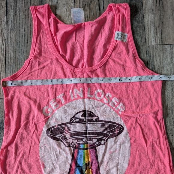 UFO Graphic Pink Tank Top Size Small NWT - Picture 11 of 12